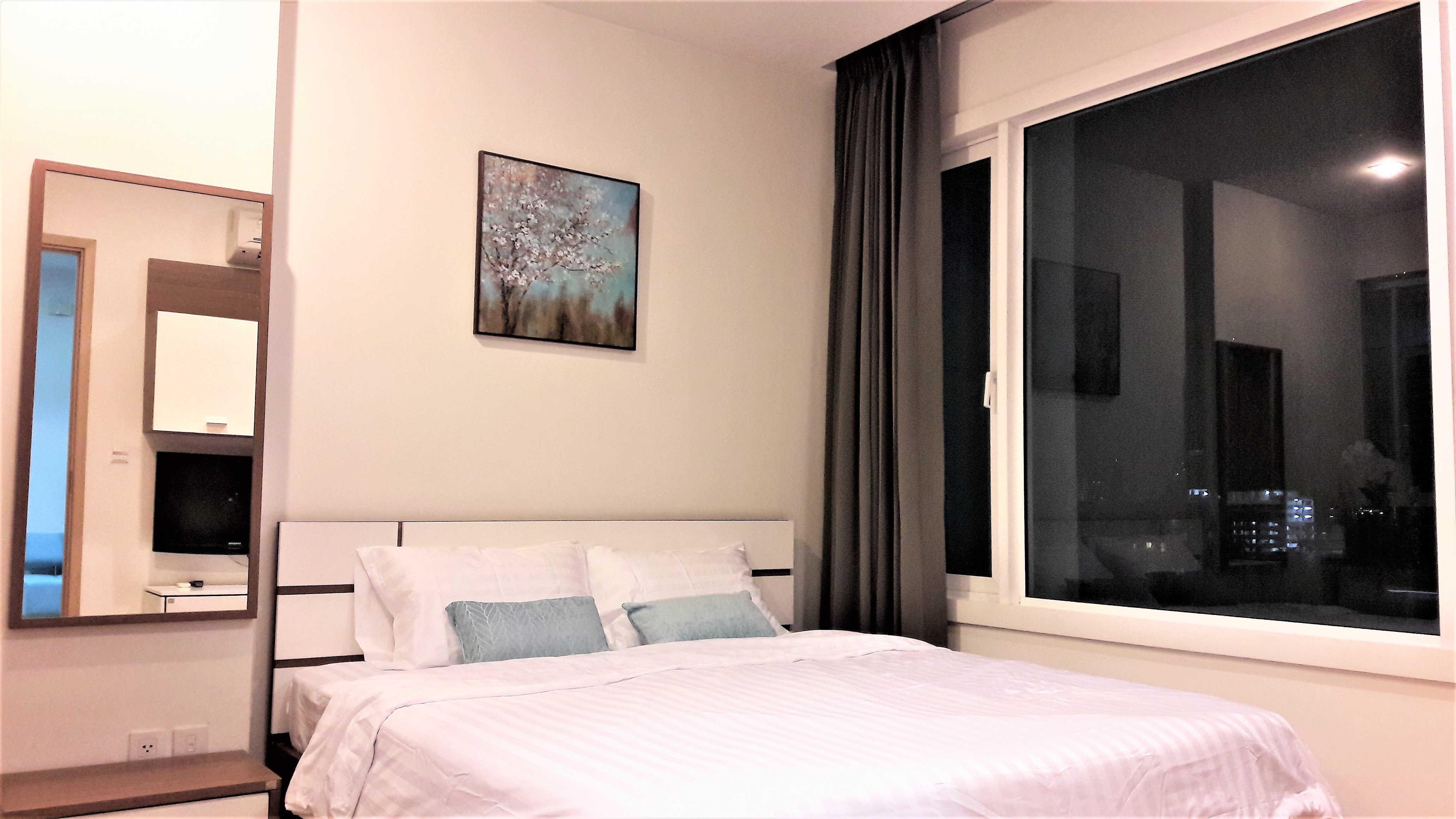 ให้เช่าคอนโด Siri at Sukhumvit (สิริ แอท สุขุมวิท) 1 ห้องนอน 1 ห้องน้ำ ขนาด 52 ตรม