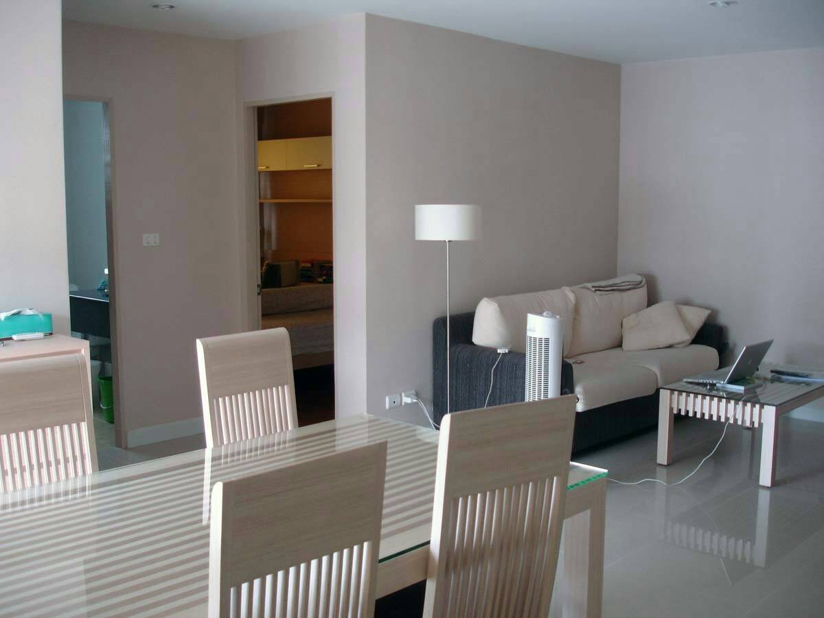 ขายคอนโด ชาร์โตว์อินทาวน์ พื้นที่ใช้สอย 62.30 ตารางเมตรอยู่ชั้น 2 จากทั้งหมด 8 ชั้น ราคา 3.9 ล้าน