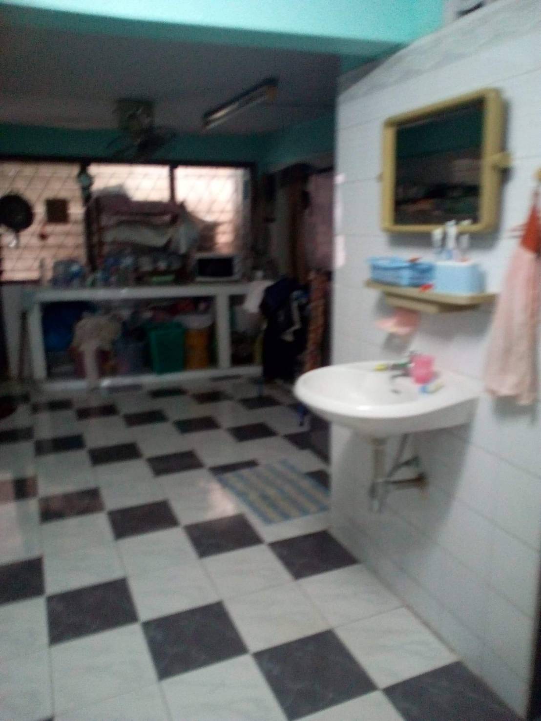 ขายตึกแถว 5 ชั้น ขนาด 25 ตร.วา ( พร้อมกิจการห้องเช่า 14 ห้อง ) ตั้งอยู่ถนนประชาสงเคราะห์ ซอย 16