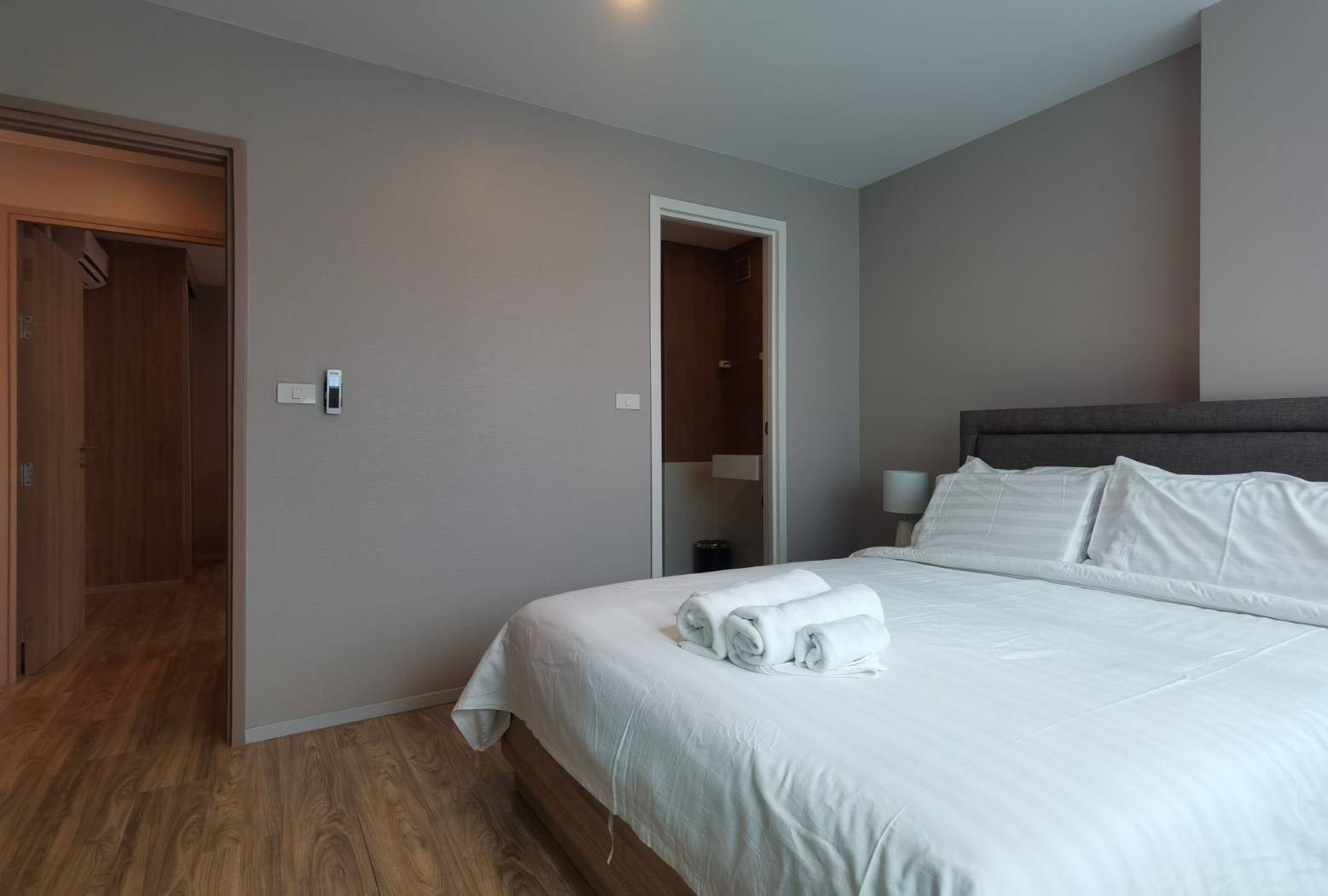 ให้เช่าคอนโด Blossom Condo @ Sathorn - Charoenrat (บลอสซั่ม คอนโด สาทร- -เจริญราษฎร์ 2 ห้องนอน ขนาด 63 ตรม