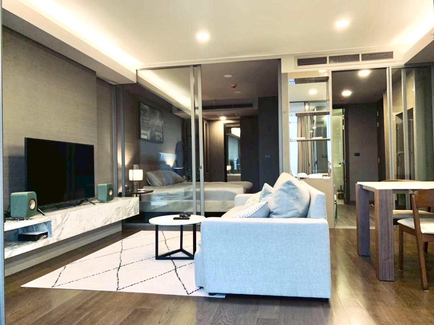 ให้เช่าคอนโด ไซมิส เอ็กซ์คลูซีฟ ควีนส์ / For Rent Siamese Exclusive Queens Condo