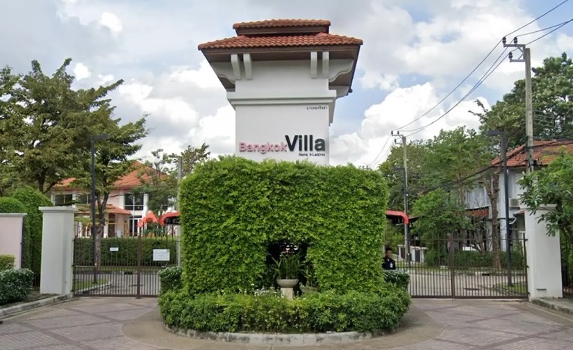 ห้เช่าบ้านเดี่ยว หมู่บ้านบางกอกวิลล่า เลียบด่วนฯ ใกล้ทาวน์อินทาวน์ 3 ห้องนอน 4 ห้องน้ำ 1 ห้องแม่บ้าน 1 ห้องเก็บของ ขนาด 65 ตรว