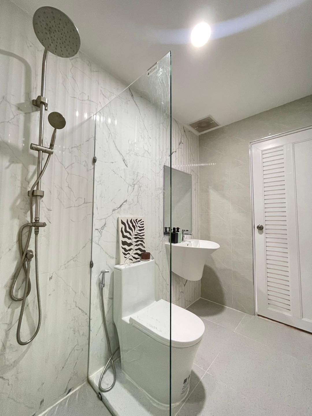 ทาวน์เฮาส์ 2 ชั้น ขายด่วน ราคาล่าสุดเพียง 2,490,000 บาท! ฟรีโอน 📣 🏠 ทาวน์เฮาส์ 2 ชั้น ขนาด 22 ตร.ว.