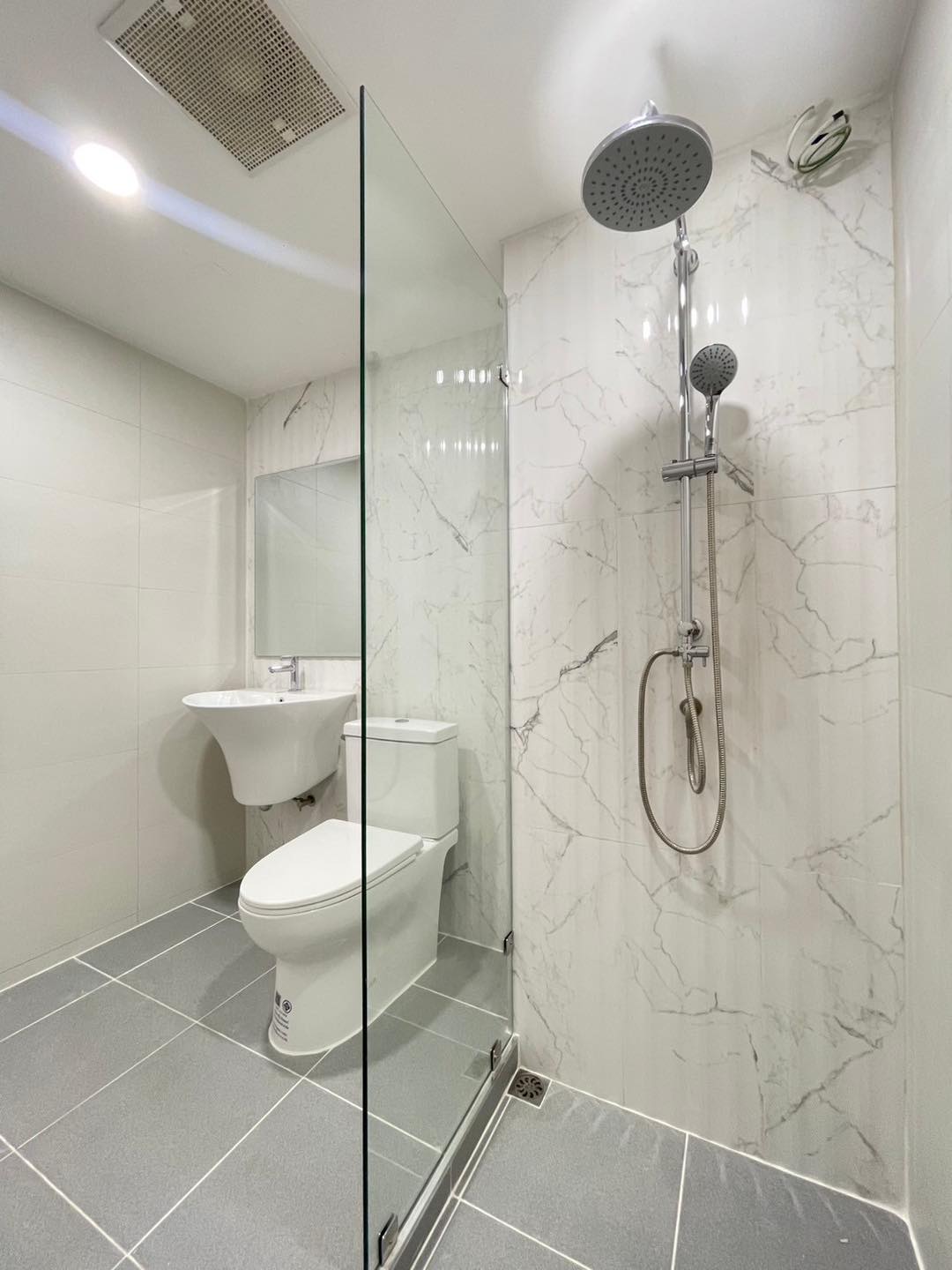 ด่วน! ทาวน์โฮม 3 ชั้น ติวานนท์ 43 ใกล้ MRT สามัคคี ✨ รีโนเวทใหม่หมดจด! ราคาพิเศษ ฿3.99 ล้าน