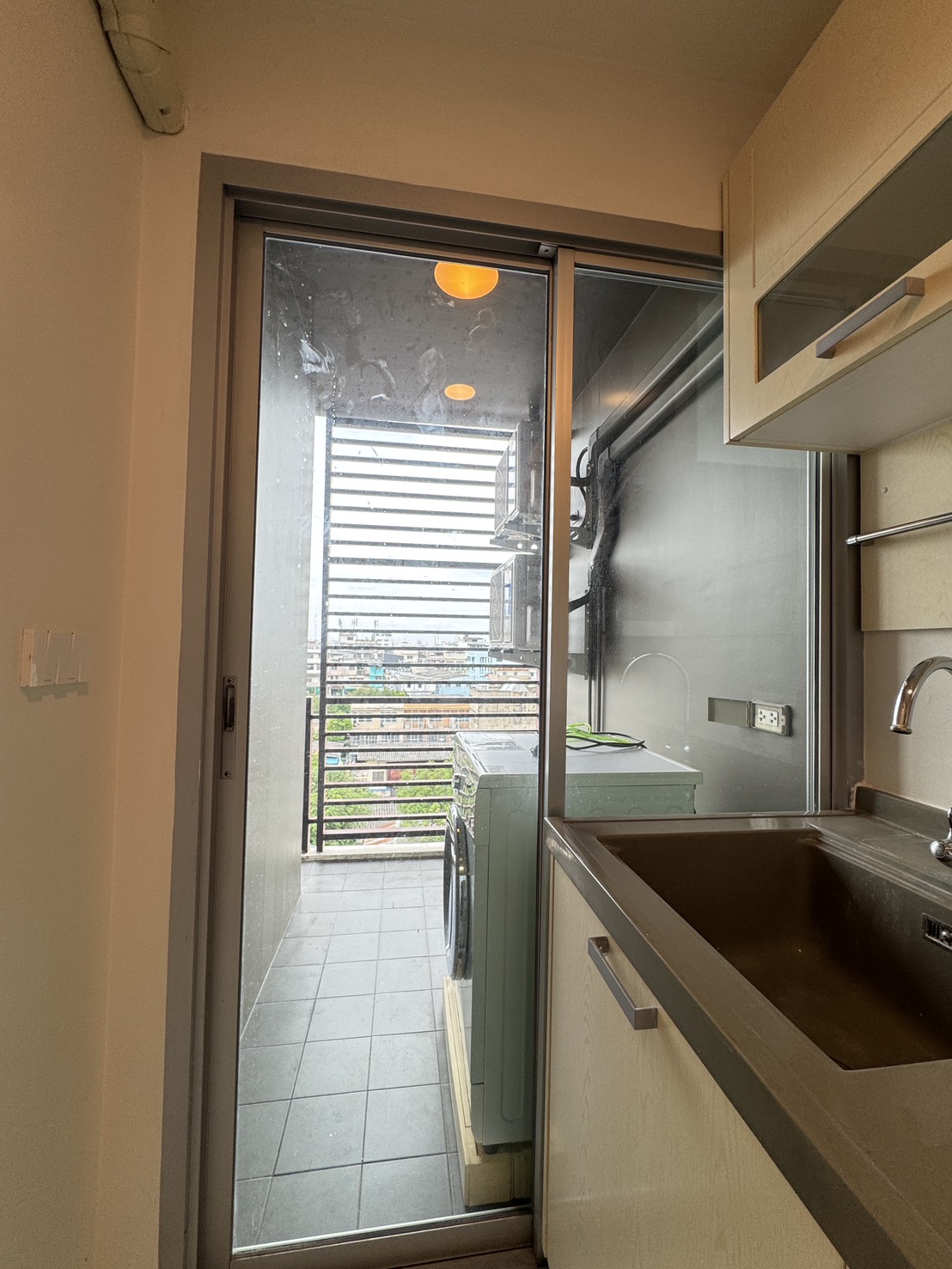 ขายด่วน คอนโด เดอะซี้ด สาทร–ตากสิน / For Sale The Seed Sathorn–Taksin