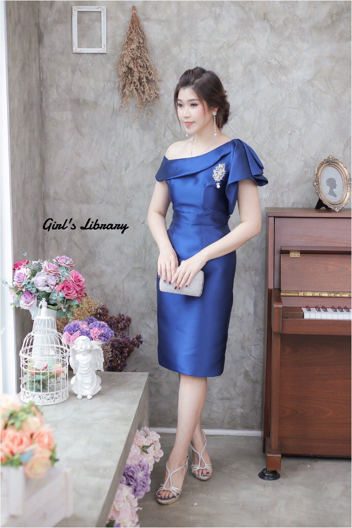 ชุดออกงาน/ชุดไปงานแต่งงานสีน้ำเงิน ไหล่เฉียง เข้ารูป ลุคเรียบหรู สวยสง่า