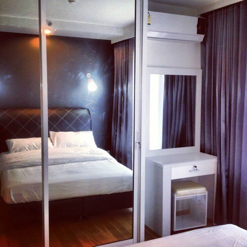 ให้เช่าคอนโด Abstracts Phaholyothin Park ใกล้ Central ลาดพร้าว และ MRT ใหม่ไม่เคยเข้าอยู่ เครื่องใช้ไฟฟ้า และเฟอร์ครบ ราคา 17000 ต่อเดือน