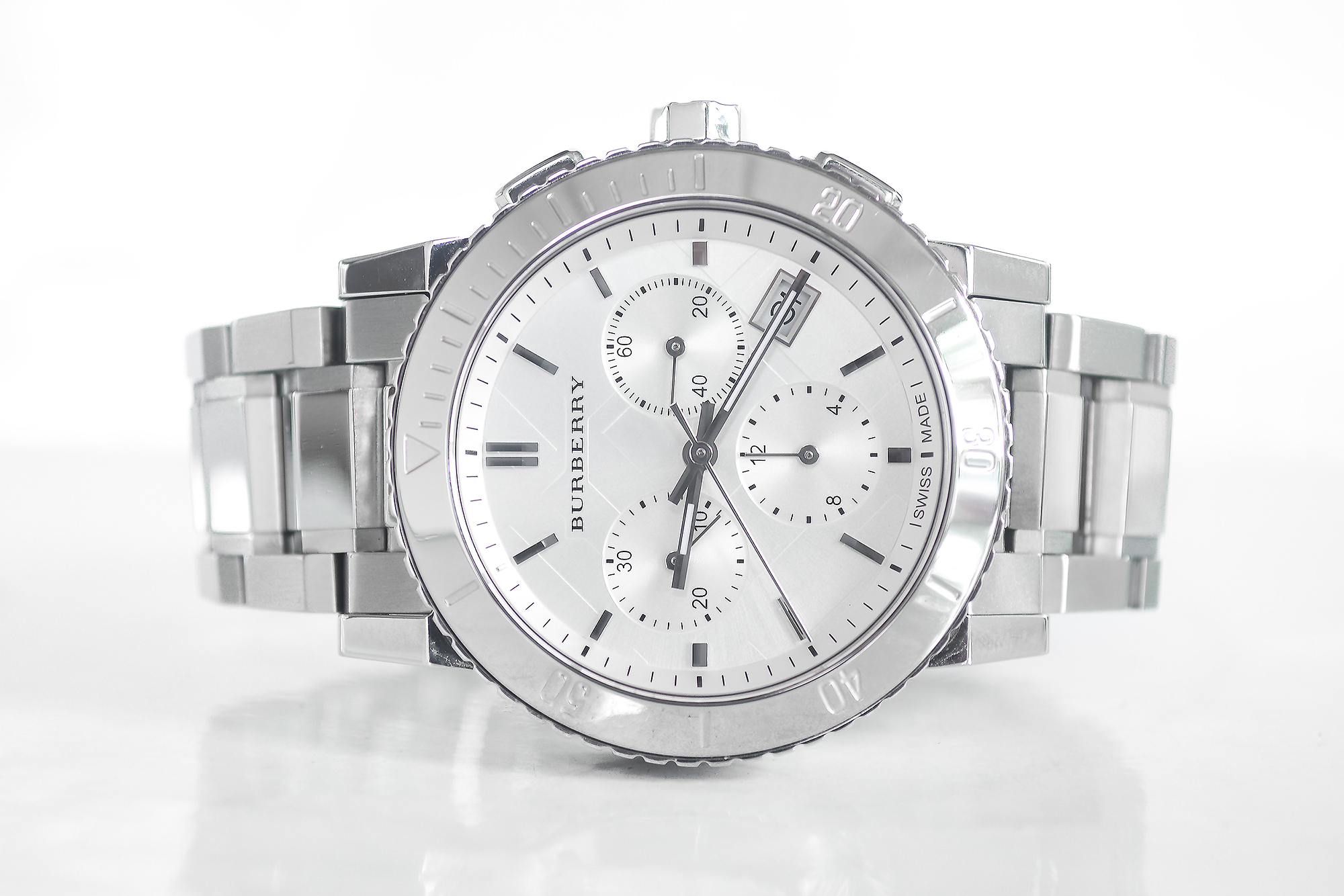 Burberry Quartz จับเวลา หน้าขาว (Sold)