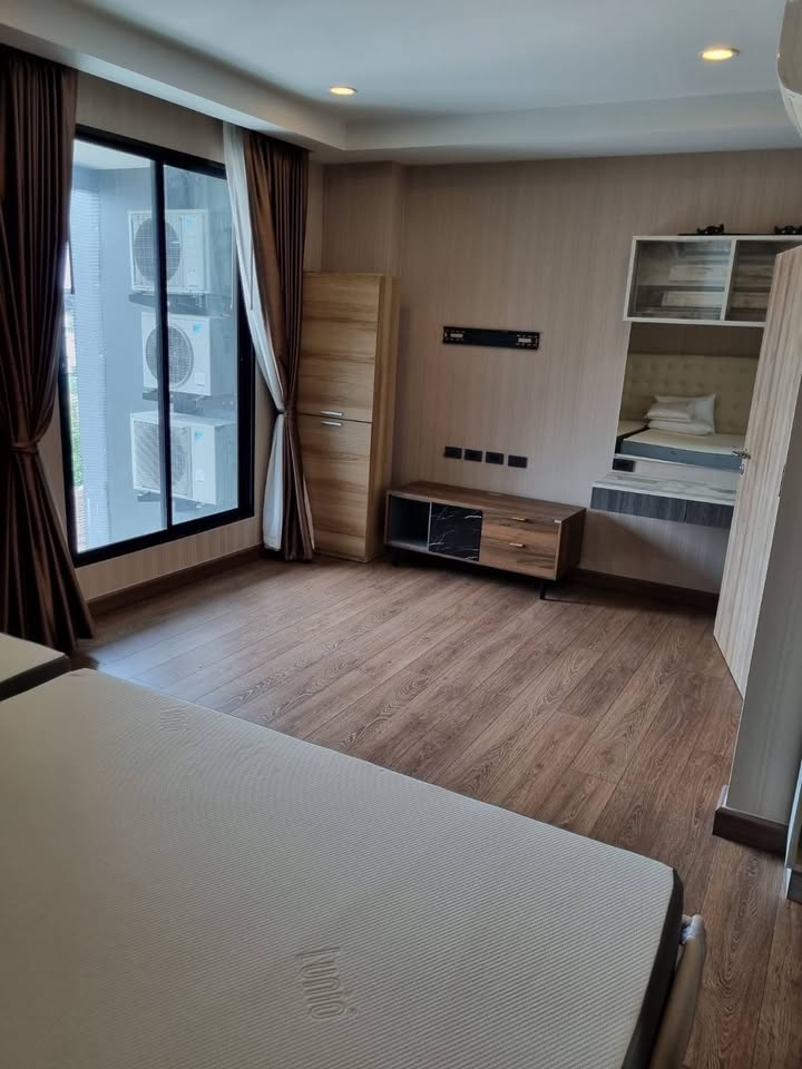 ✨ ให้เช่า The Unique Ekamai–Ramintra (เดอะ ยูนีค เอกมัย–รามอินทรา) ✨คอนโด Duplex 2 ชั้น พร้อมลิฟต์ส่วนตัว ตกแต่งสวย พร้อมอยู่ ทำเลสงบ เป็นส่วนตัว ใจกลางย่านเลียบด่วน