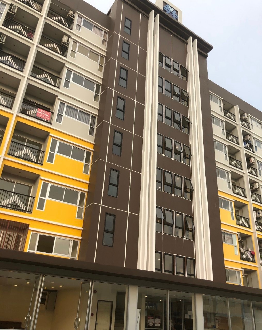 ขายคอนโด อัสสกาญจน์ซิตี้ รามคำแหง 186 (ASAKAN CITY ramkhamhaeng) สตูดิโอ 1 ห้องน้ำ ขนาดห้อง 27.25 ตารางเมตร ตึก 4 มีทั้งหมด 8 ชั้น ห้องอยู่ชั้น 5