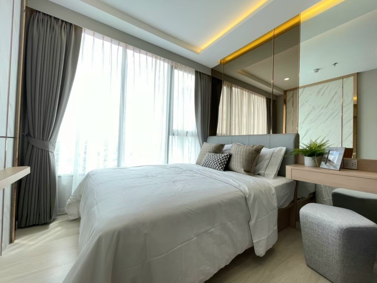 ขายคอนโด Knightsbridge Prime Sathorn (ไนท์ บริดจ์ ไพร์ม สาทร) พร้อมผู้เช่า ขายราคา 7,005,000บาท ค่าโอนคนละครึ่ง