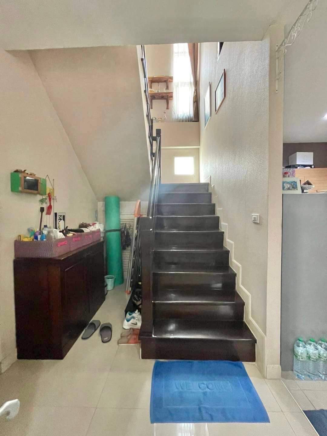 ขายบ้านเดียวติดถนนใหญ่ไม่ต้องเข้าซอย 3.35 ล้าน ราคาเดียวกับทาวน์เฮ้าส์ หมู่บ้าน พัฒนาสิริ เดอะไพรด์ ถนนเลียบคลองสอง