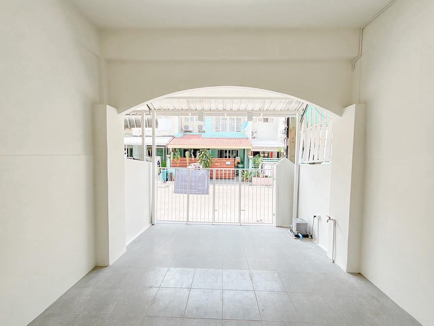 ขายทาวน์เฮ้าส์ หมู่บ้านธนจิตต์ ราคาพิเศษ 1,490,000 บาท ฟรีโอน! ทาวน์เฮ้าส์ 2 ชั้น ตกแต่งใหม่ พร้อมเข้าอยู่