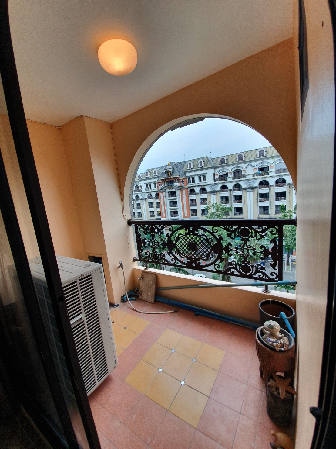 ขาย / เช่าคอนโด Champs Elysees Tiwanon (ฌ็องเซลิเซ่ ติวานนท์) ขายราคา 830,000 บาท / เช่า 5,500 บาท/ เดือน