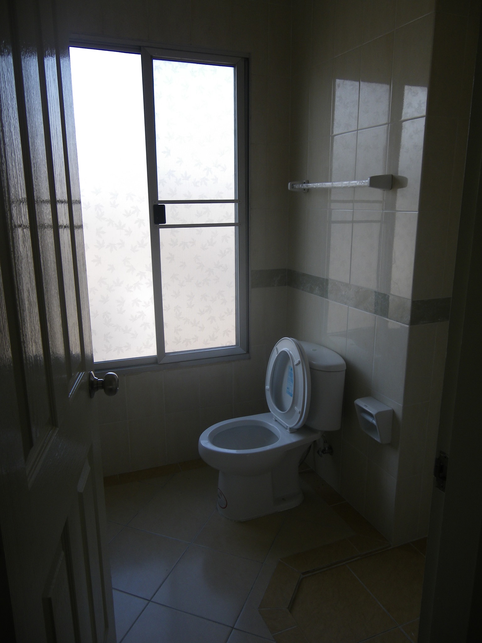 ขาย / ให้เช่า ทาวน์โฮม ,โฮมออฟฟิศ 3 ชั้น โครงการ Baan Klang Muang The Royal Monaco Srinakarin-Pattanakarn