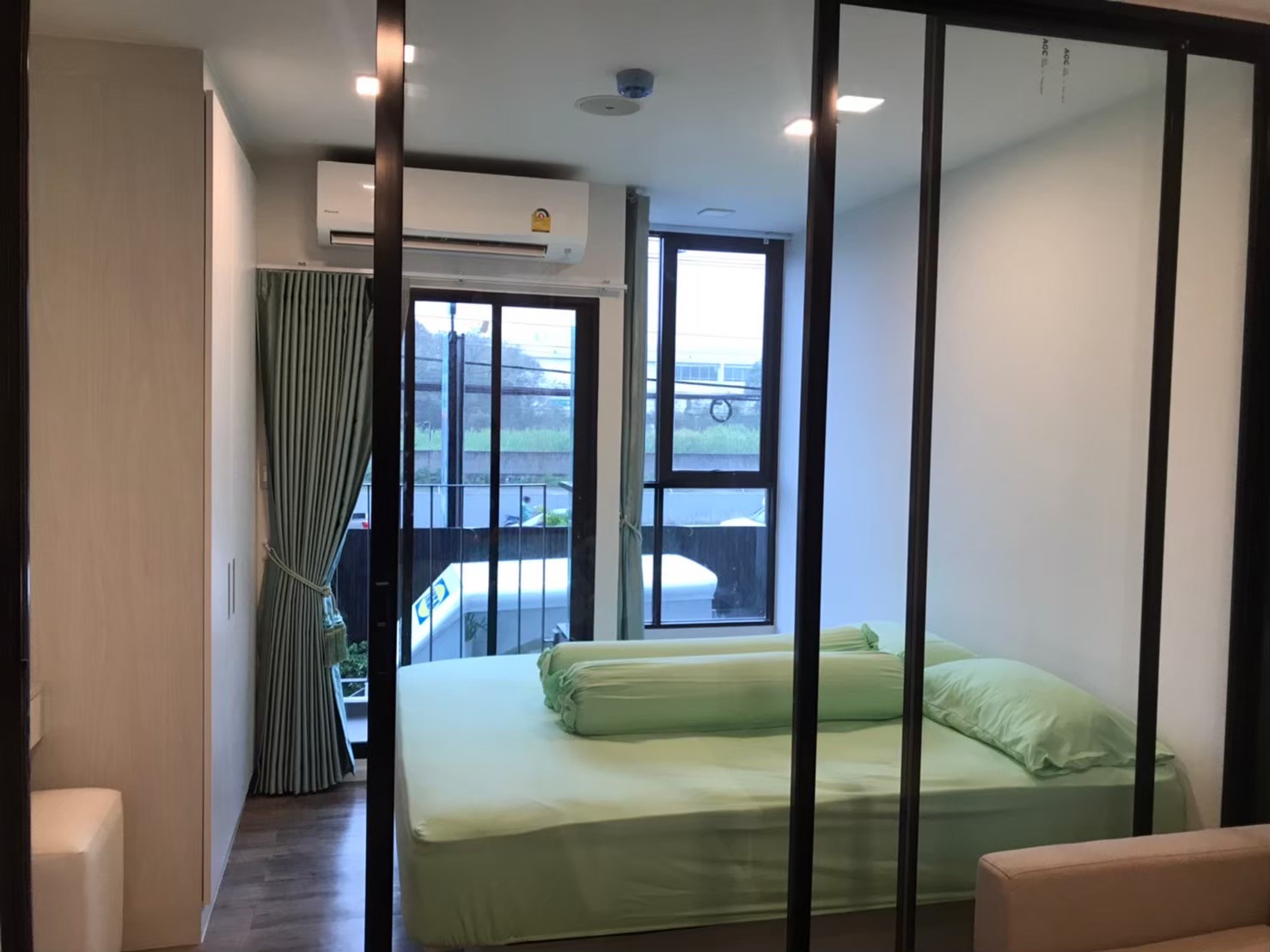 ให้เช่าคอนโด Atmoz Chaengwattana (แอทโมซ แจ้งวัฒนะ) 1 ห้องนอน 1 ห้องน้ำ ราคาเช่าเพียง 8,000 บาท/เดือน เท่านั้น