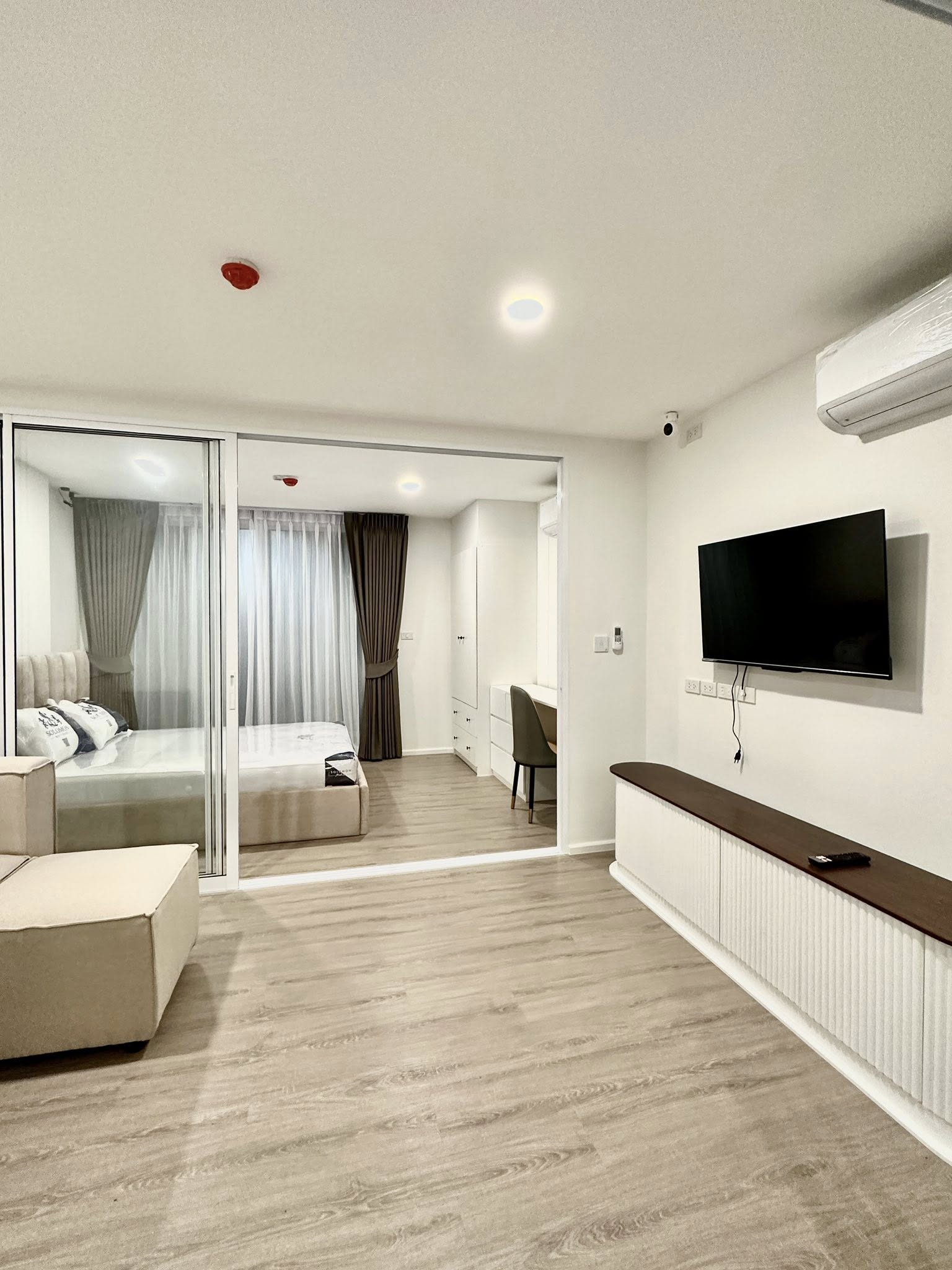 ให้เช่าคอนโด ชาโตว์ อินทาวน์ รัชโยธิน / For Rent Chateau In Town Ratchayothin (English below)