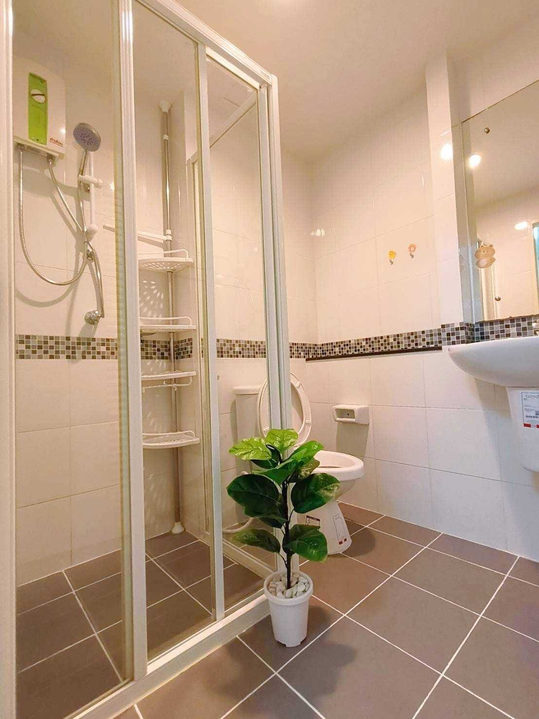 ให้เช่าคอนโด Kensington (เคนซิงตัน) ขนาด 61.68 ตร.ม. 2 ห้องนอน 2 ห้องน้ำ ราคา 15000 บาท / เดือน