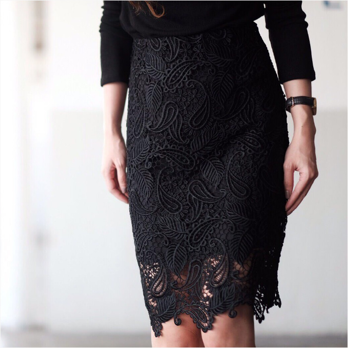 กระโปรงสั้นสีดำ ผ้าลูกไม้ เข้ารูป สวยหรู ใส่ทำงาน ใส่ออกงาน