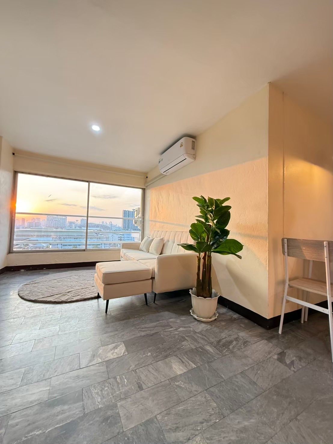 ให้เช่าคอนโด Baan Sukhothai Ramkhamhaeng (บ้าน สุโขทัย รามคำแหง)