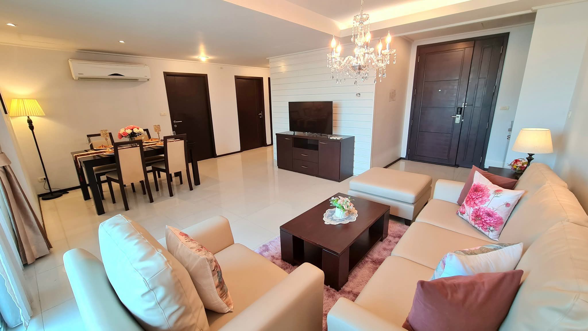 ✨ ให้เช่า Condo Piyathip Place คอนโด ปิยะทิพย์ เพลส สุขุมวิท 39 ✨ ยูนิต 2212 | ชั้น 21 | ขนาดใหญ่ถึง 173 ตร.ม. พร้อมห้องแม่บ้าน พร้อมเข้าอยู่ได้เลย!