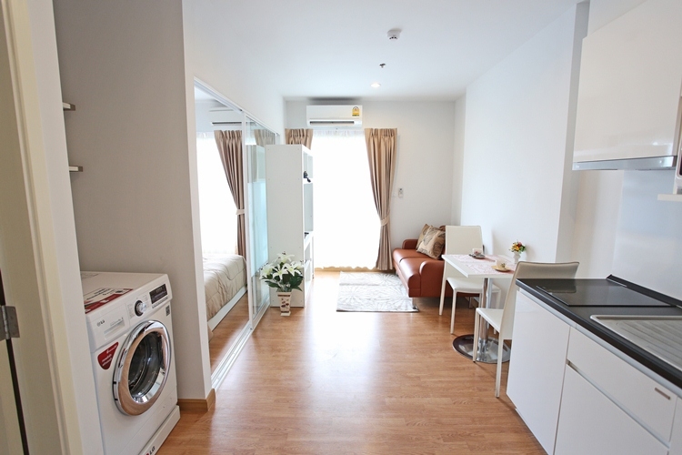 คอนโด พาร์คแลน @ รัชดา – วงศ์สว่าง The Parkland Ratchada-Wongsawang มีห้องให้เลือกหลายห้อง ราคาค่าเช่าตั้งแต่ 12,000 – 15,000 บาท/เดือน ห้องสตูดิโอ 1 ห้องนอน ชั้น วิว เลือกได้ตามต้องการ