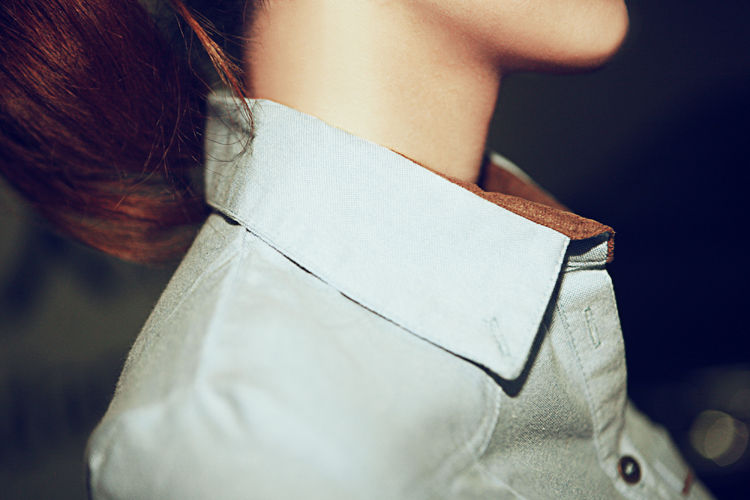 FASHION เสื้อเชิ้ตแฟชั่นแขนยาว ใส่ทำงาน ใส่เที่ยว สีฟ้า ผ้าคอตตอน กระดุมหน้า สาวเท่ห์ ASIA STREET FASHION