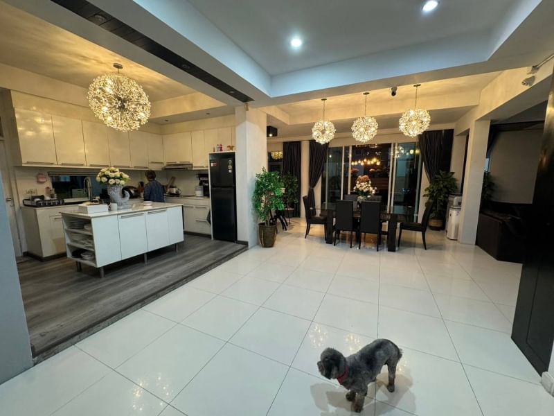 ให้เช่า บ้านหรูใหญ่มาก The Ava Residence : ดิ เอวา เรสซิเดนซ์ (อ่อนนุช 48) ราคา 159,000 ลด 130,000 บาทต่อเดือน เฉพาะ เดือน เมษายน นี้เท่านั้น