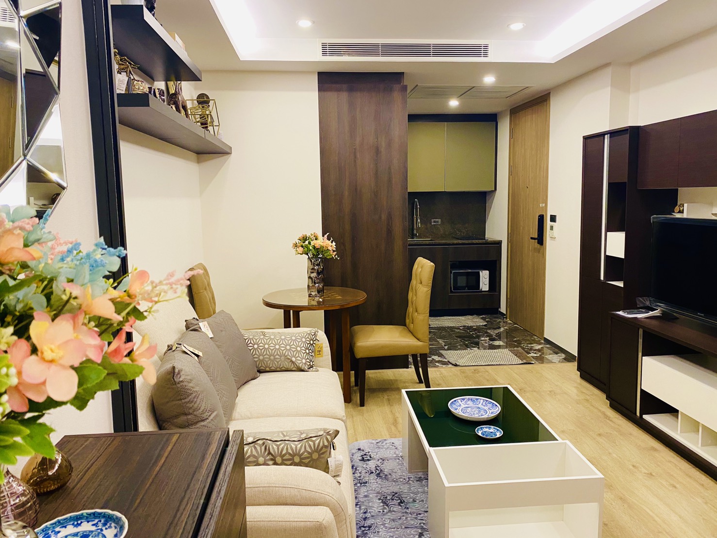 ให้เช่าคอนโด 168 Sukhumvit 36 (168 สุขุมวิท 36) 1 ห้องนอน 1 ห้องน้ำ ขนาด 30 ตรม ชั้น 2 ห้องแต่งครบพร้อมเข้าอยู่