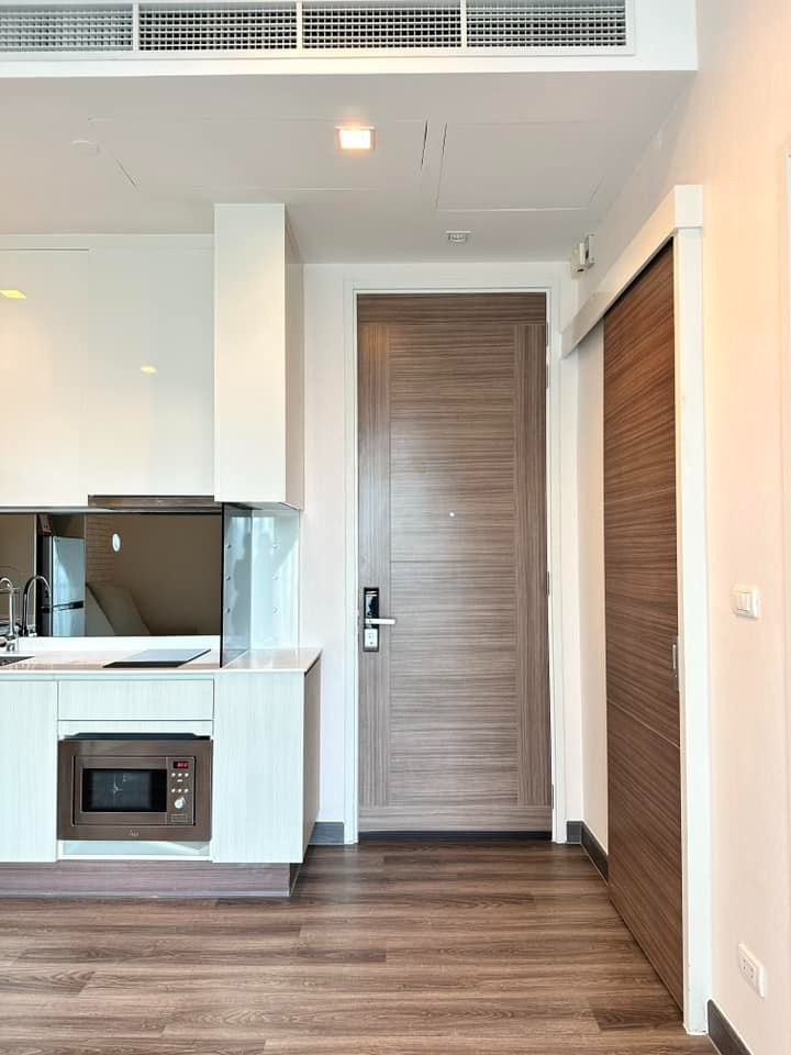 ให้เช่าคอนโด Q Asoke (คิว อโศก) 🚇 ติด MRT เพชรบุรี ทางออก 2