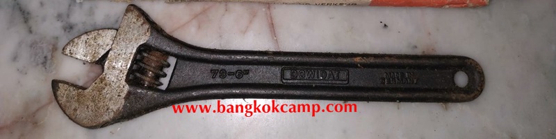 ประแจเลื่อน DOWIDAT 6นิ้ว MADE IN GERMANY ตัวนูน ใหม่เก่าเก็บ ไม่ผ่านการใช้งาน ปัจจุบันยี่ห้อ้เลิกผลิตแล้ว