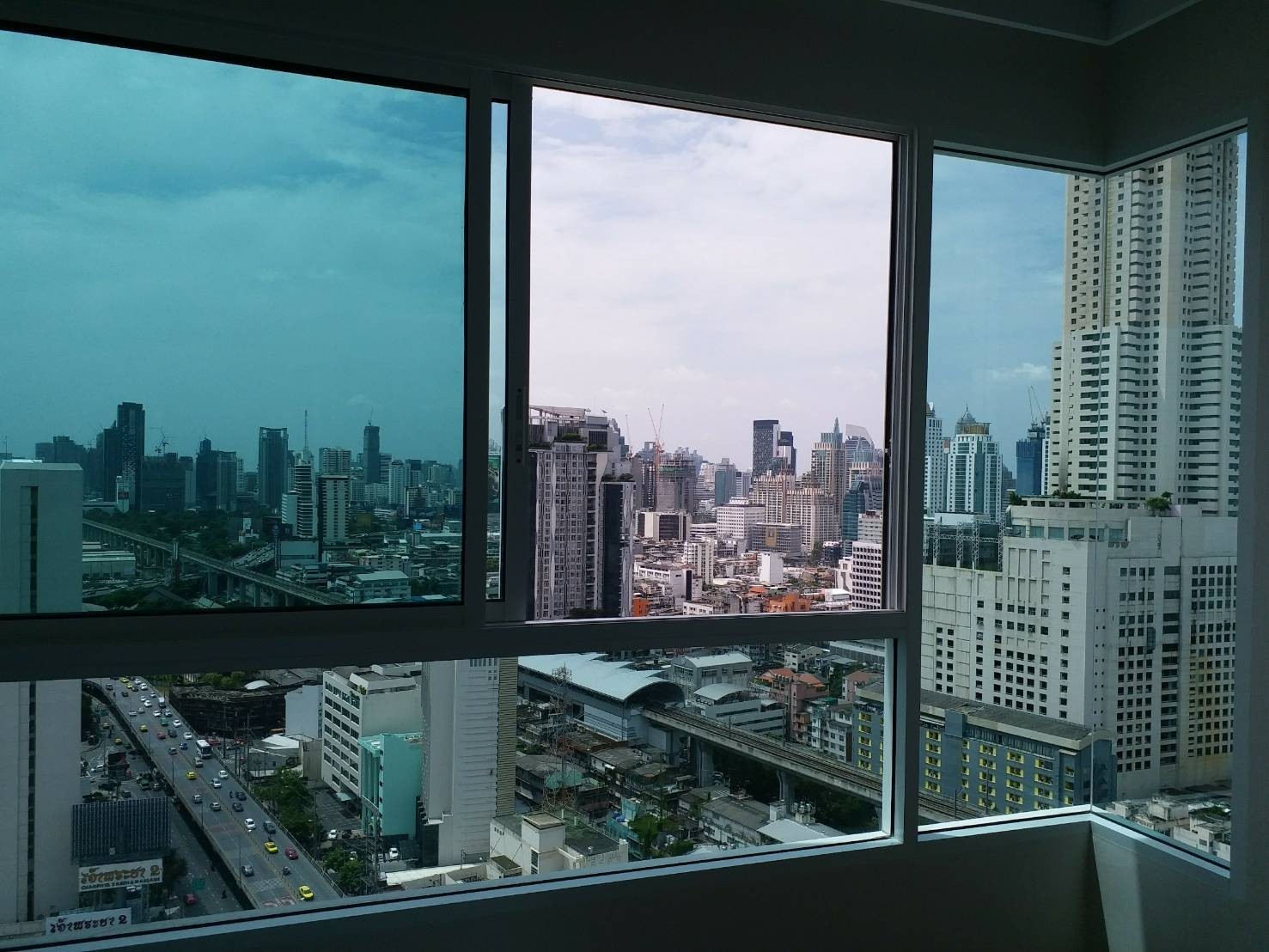 ให้เช่าคอนโด Citi Smart Sukhumvit 18 (ซิตี้ สมาร์ท สุขุมวิท18) 3 ห้องนอน 3 ห้องน้ำ ขนาด 120 ตร.ม.