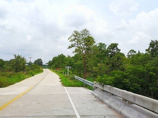 ขายที่ดินสวยติดแม่น้ำมูลทั้งผืน อำเภอ พิบูลมังสาหาร จังหวัด อุบลราชธานี อากาศเย็นสบายทั้งปี