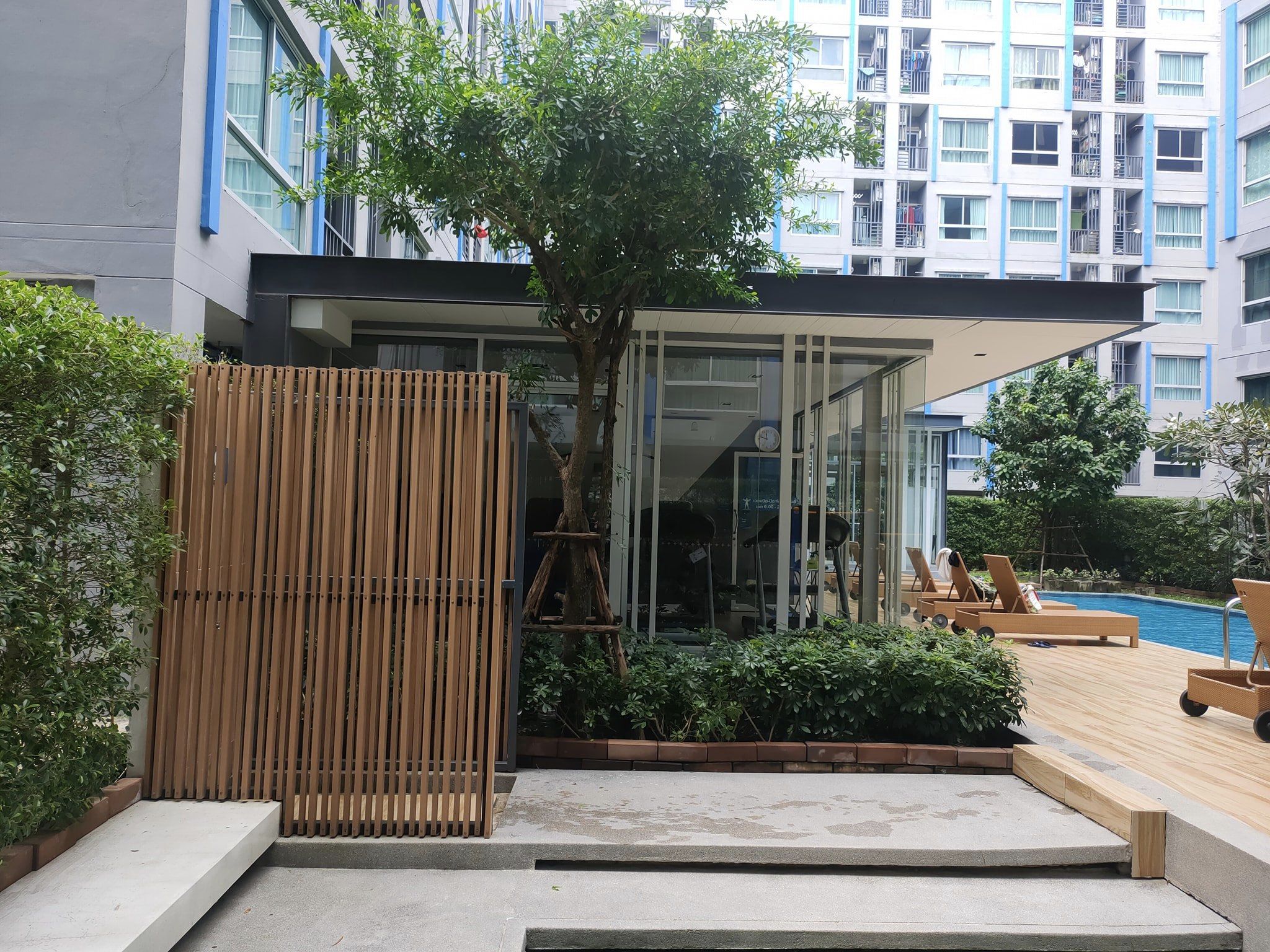 ให้เช่าคอนโดพร้อมอยู่ ราคา 7,000 บาท/เดือน (สัญญา 1 ปีขึ้นไป) ใกล้ BTS สำโรง และห้างอิมพีเรียลสำโรงเพียง 500 เมตร ***ส่วนต่อขยายรถไฟฟ้าสายสีเหลือง***