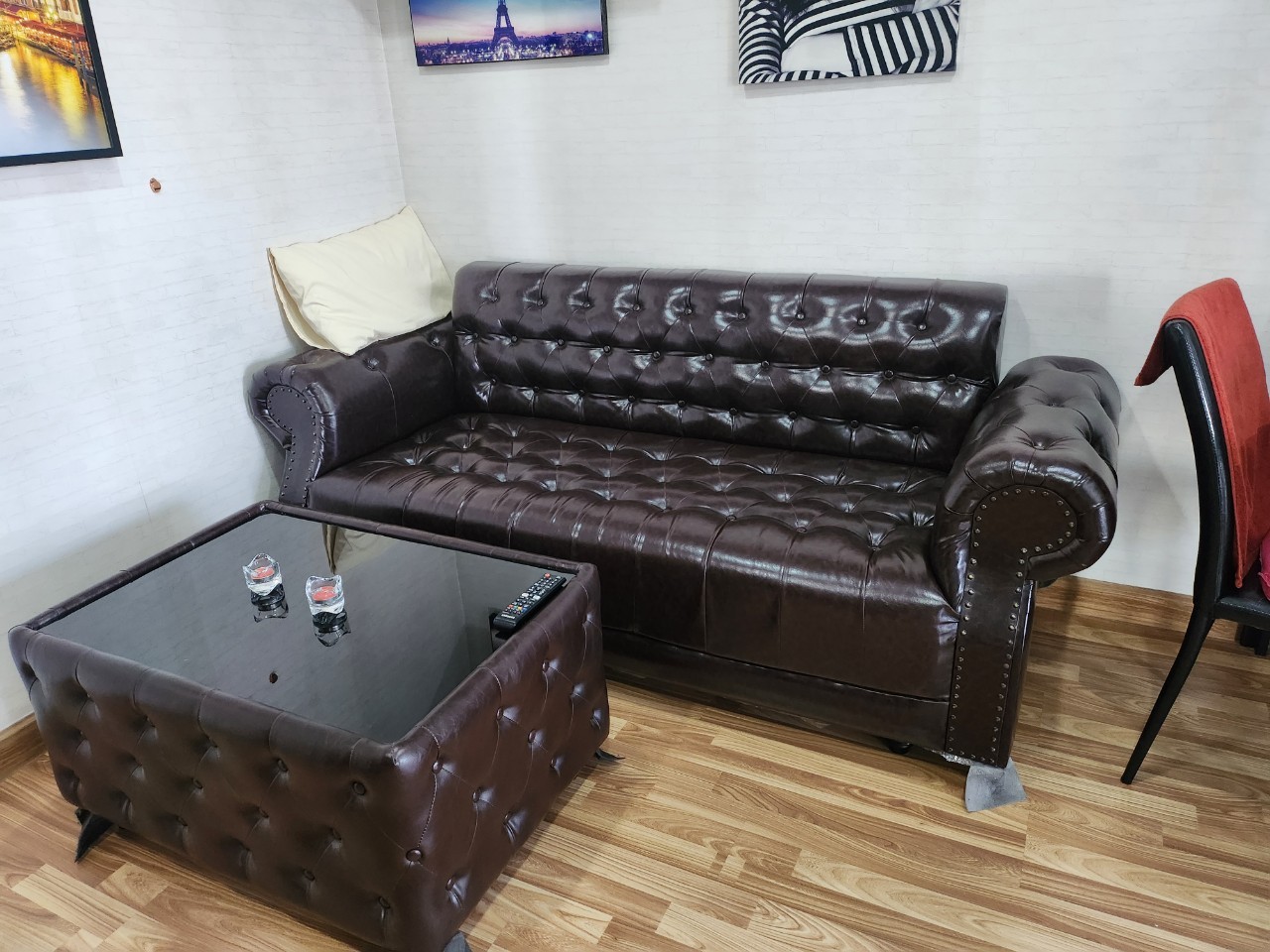 ขายคอนโด The Green Condo 3 เดอะ กรีน คอนโด 3 เฟส : 3 ชั้น: 7 แบบ 1 ห้องนอน 1 ห้องน้ำ 1 ห้องนั่งเล่นและ 1 ห้องครัว ขนาด 31.5 ตารางเมตร