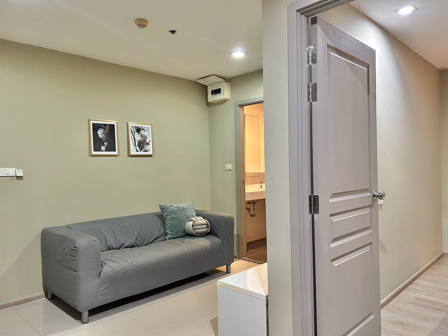 ให้เช่าและขายคอนโด Rich Park @ Chaophraya (ริชพาร์ค แอท เจ้าพระยา) ติดสถานีรถไฟฟ้าไทรม้า ##วิวริมแม่น้ำเจ้าพระยา## พร้อมตกแต่งเฟอร์นิเจอร์