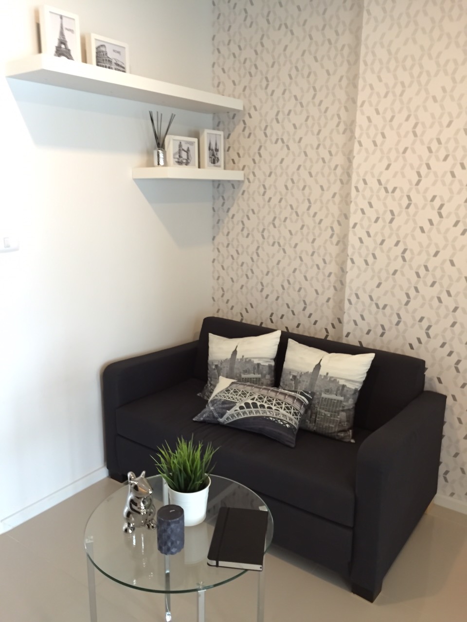 Sale : Asprie Rama 9 : 2 bed room B12A C10 พื้นที่ 50 ตรม. ชั้น12A ตกแต่งพร้อมอยู่+เฟอร์ครบ ขายราคา 5.2 ล้าน