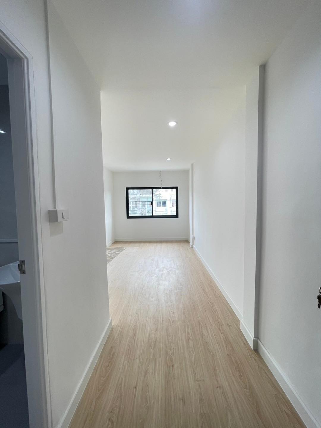 ขายทาวน์โฮม 3 ชั้น โครงการหมู่บ้านลัลลี่วิลล์ ลำลูกกา-คลอง 1 ราคาเพียง 2,290,000 บาท ฟรีโอน