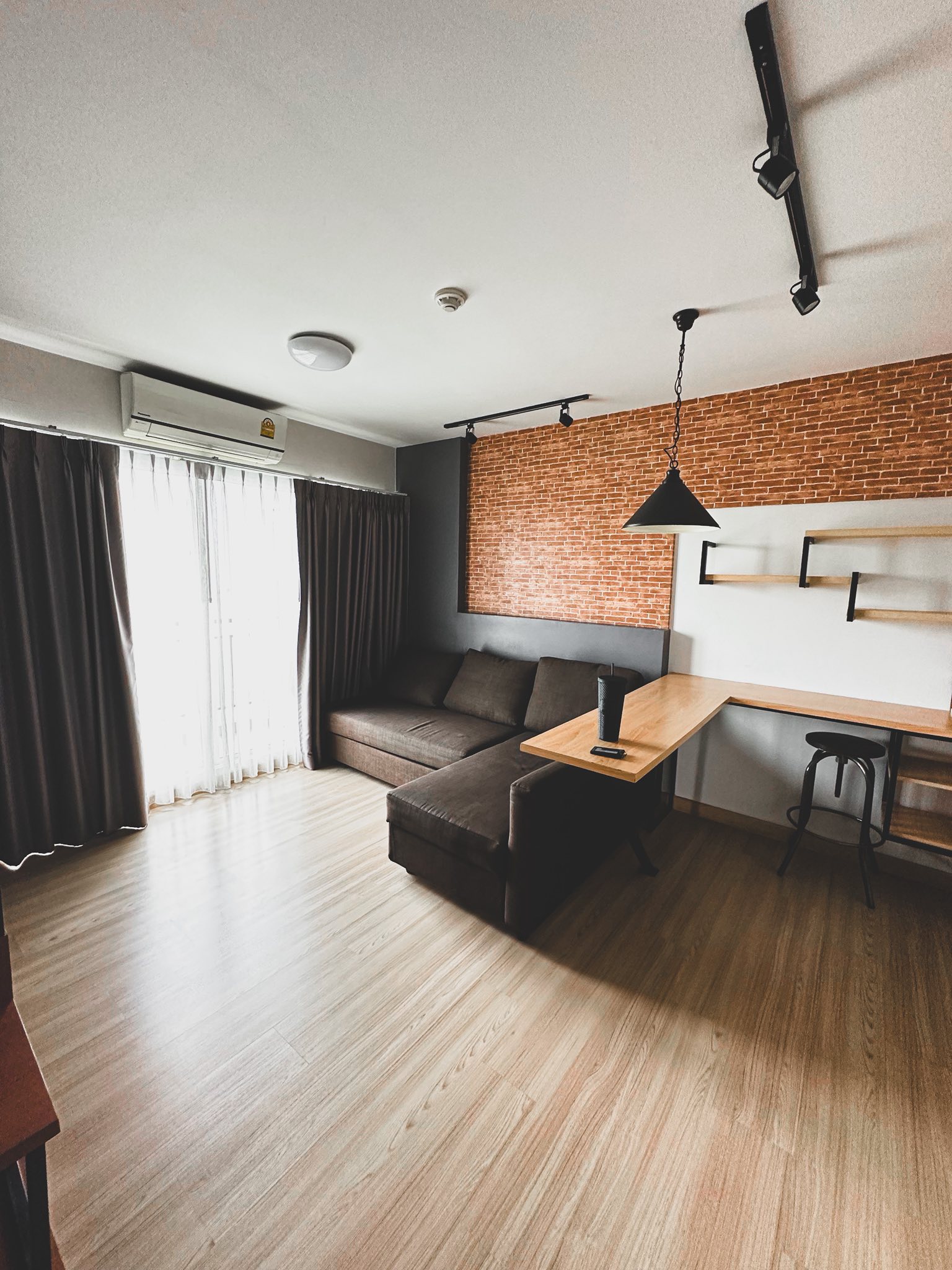 ให้เช่า! Rill Condo หลักหก – คอนโดห้องมุม แต่งครบ ติดรถไฟฟ้าสายสีแดง