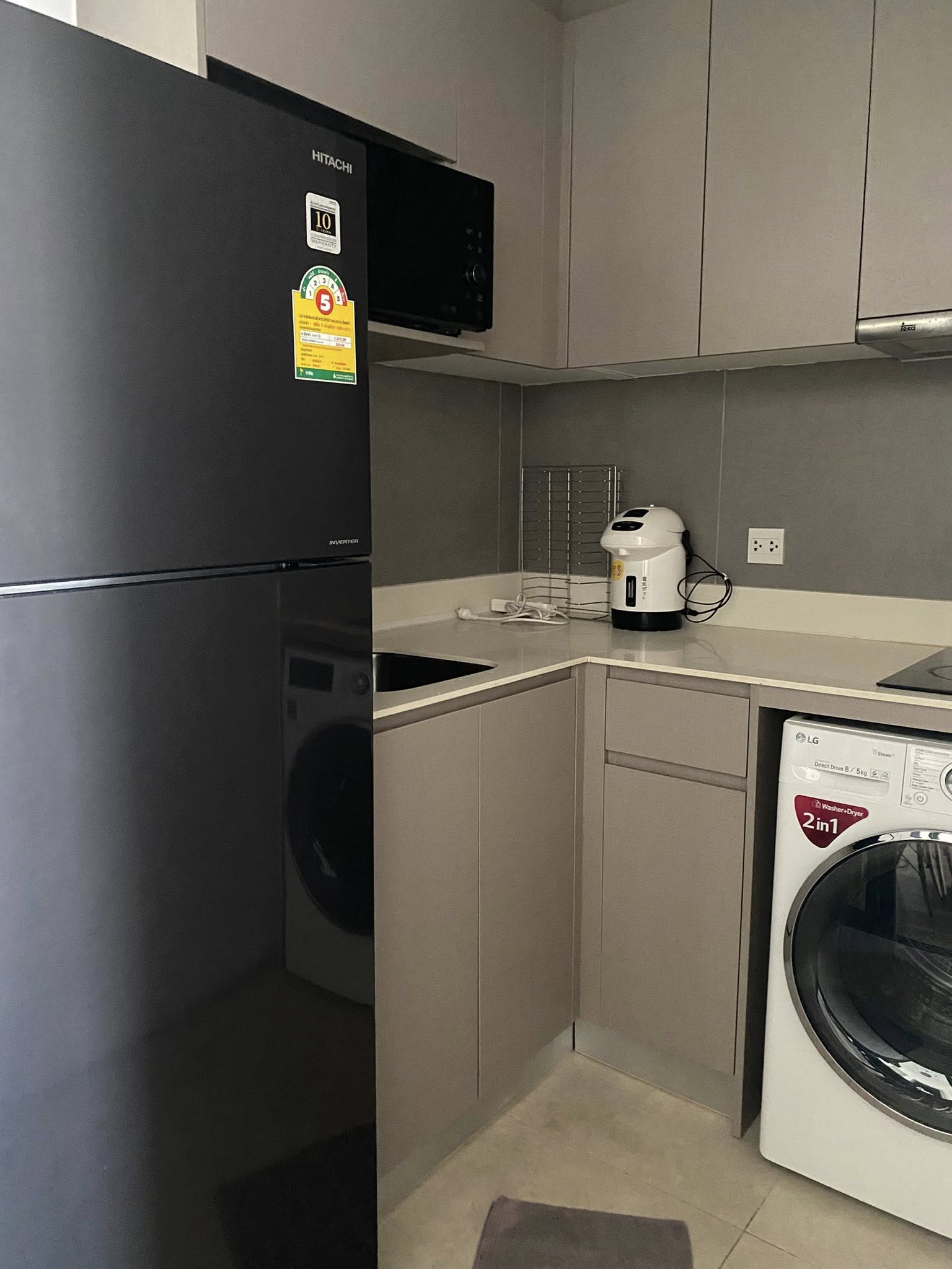 ให้เช่าคอนโด วิสดอม คอนเน็กต์ สุขุมวิท / For Rent Whizdom Connect Sukhumvit (English below)