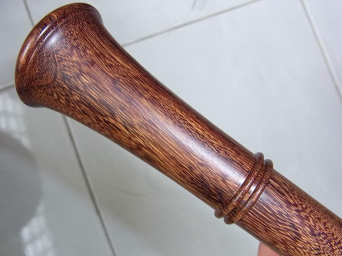 ไม้มงคลหายาก. ไม้ตะพด(ไม้แก่นมะขาม) ท่อนเดียวยาวตลอด ลายสวย ยาว 89.5ซม.