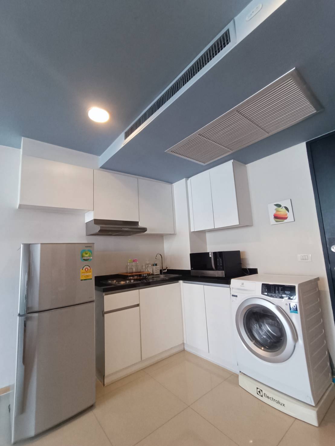 ให้เช่าคอนโด เดอะ เทมโป ร่วมฤดี / For Rent The Tempo Ruamrudee (English below)