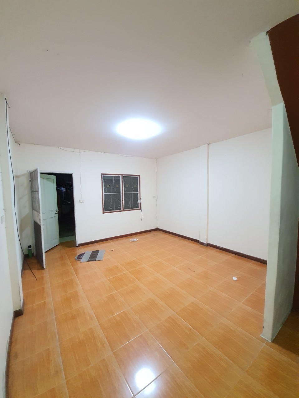 ให้เช่าทาวน์เฮ้าส์ 2 ชั้น หมู่บ้านกานต์มณีพาร์ค บางกรวย - ไทรน้อย 2 ห้องนอน 2 ห้องน้ำ 1 จอด (ในหมู่บ้านมีคลับเฮ้าส์ ให้บริการ)