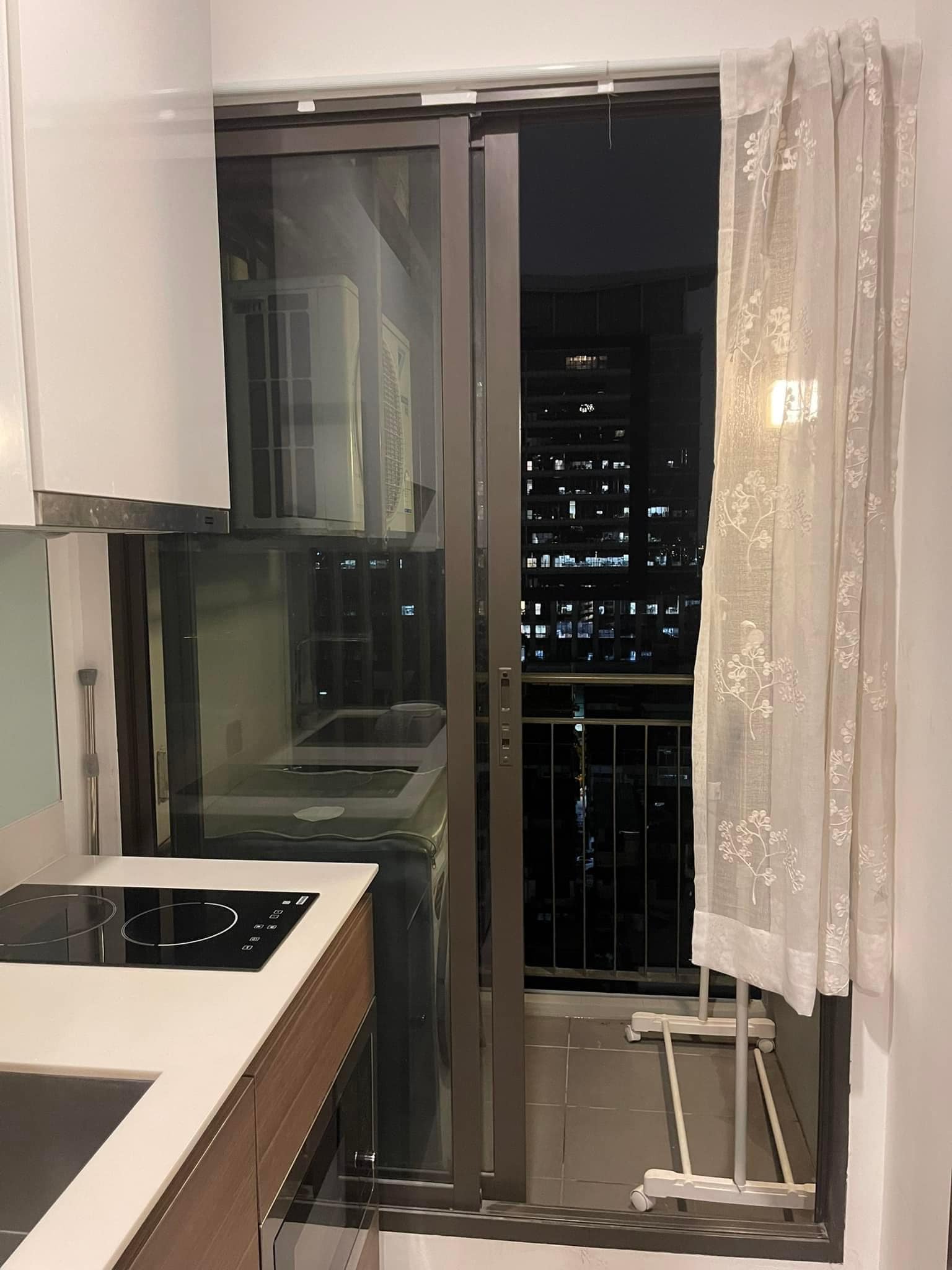 ให้เช่าคอนโด Urbano Rajavithi (เออร์บาโน ราชวิถี) วิวเเม่น้ำเจ้าพระยา ติด MRT สิรินธร ราคา 15,000 บาท /เดือน