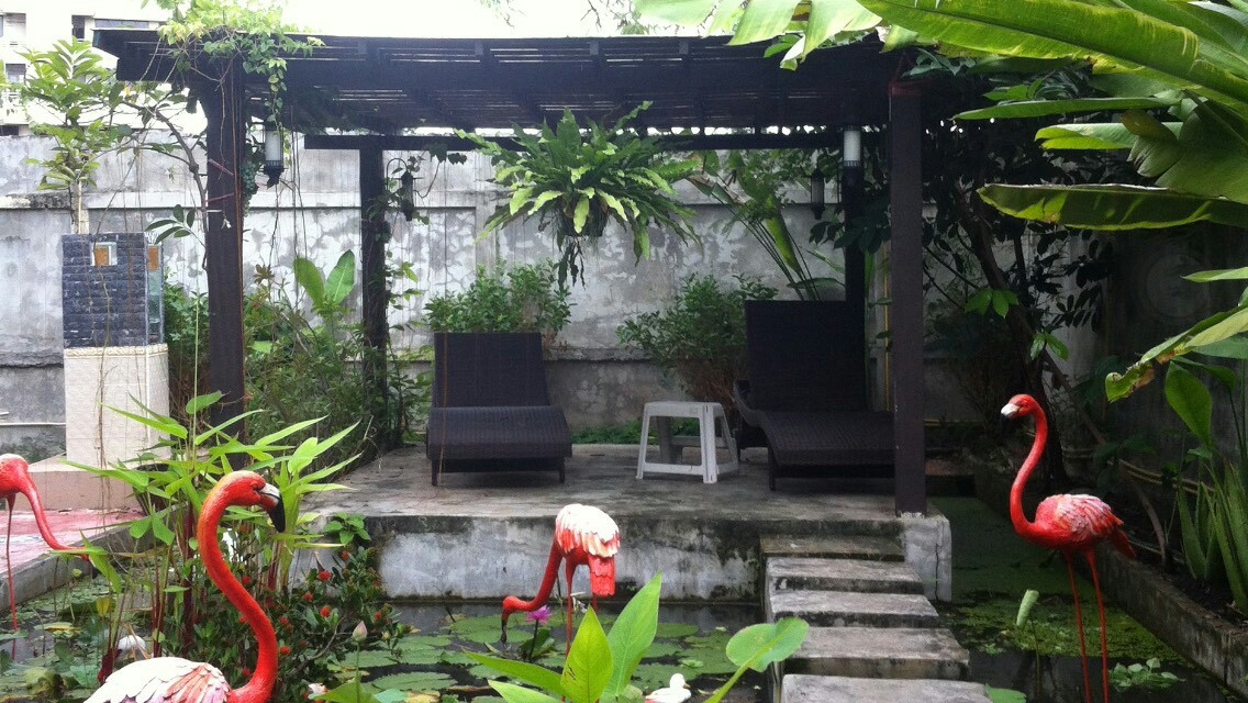 รหัสทรัพย์ 66466 ให้เช่าบ้านเดี่ยว สุขุมวิท 36 ,พระราม 4 ใกล้ตึกมาลีนนท์ 4 ห้องนอน 4 ห้องน้ำ 2 ห้องนั่งเล่น 2 ห้องครัว พื้นที่ใช้สอย 220 ตร.ว จอดรถได้ 8 คัน อนุญาต ให้เลี้ยงสัตว์ได้