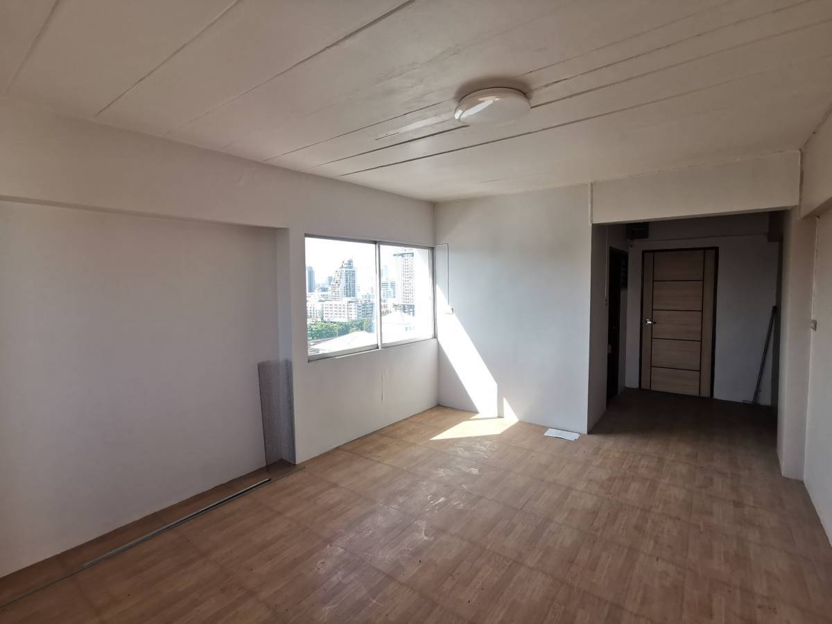 ขายคอนโด J.C.ทาวน์เวอร์อินทารมะ ซอย 10 ใกล้ BTS สะพานควายเพียง 1.7 กม. ห้องมุม ทำเลดี ราคาโดน เพียง 1,120,000 บาท