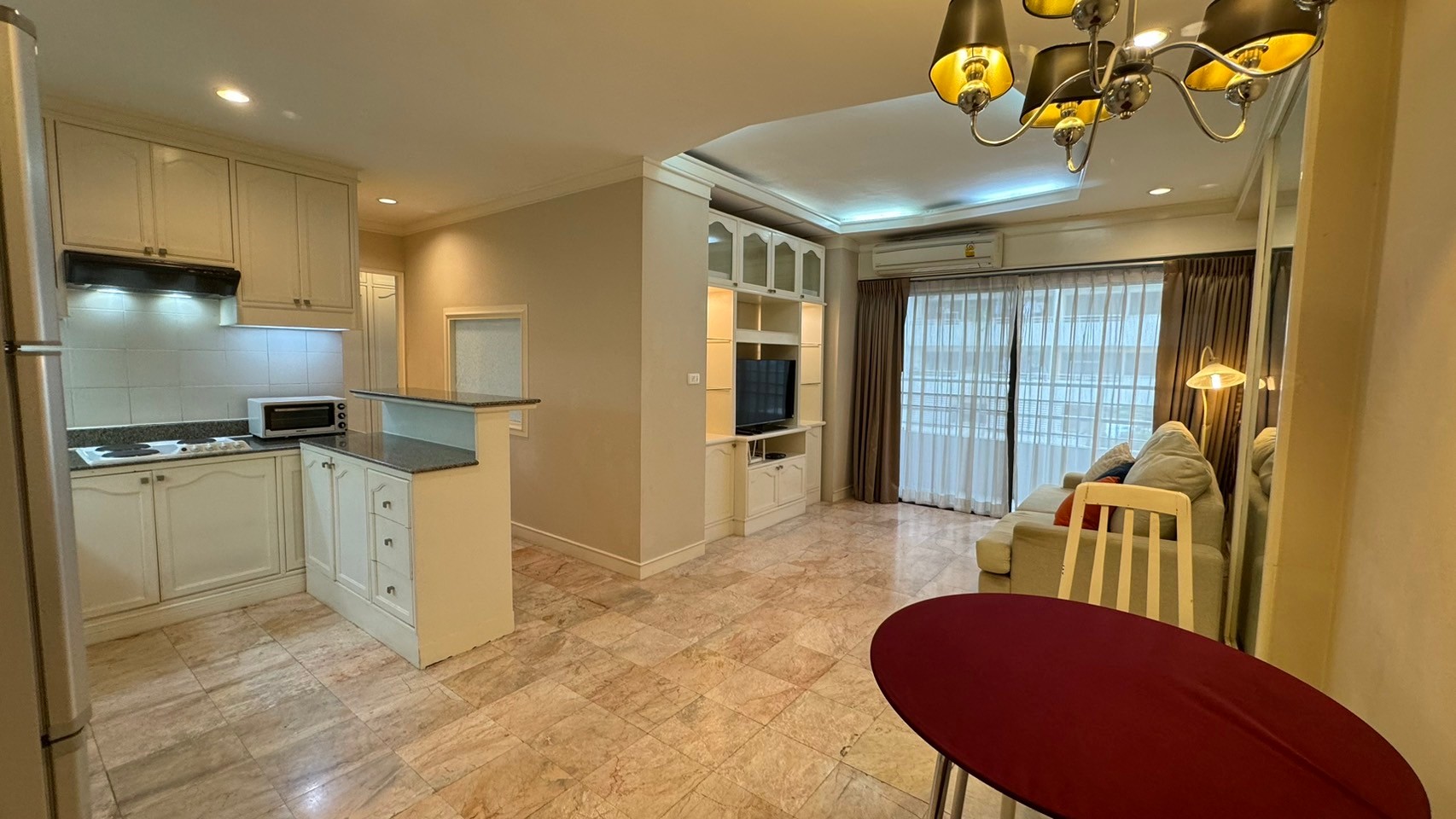 ให้เช่าคอนโด Saranjai Mansion : สราญใจ แมนชั่น Sukhumvit Soi 6 ห้องแต่งครบพร้อมเข้าอยู่ 1 ห้องนอน