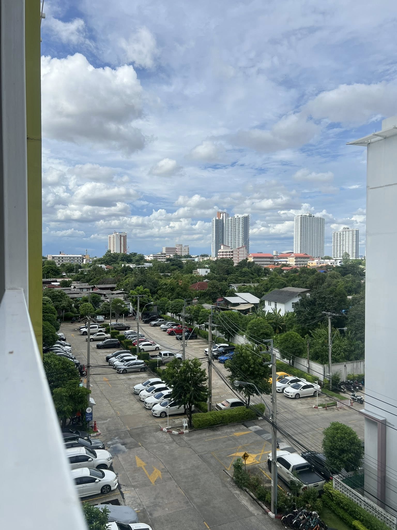 ให้เช่าคอนโด Metro Park Sathorn (เมโทรพาร์ค สาทร) เฟส 3 ตึก F ชั้น 6 📍 วิวสระน้ำ ระเบียงกว้าง แอร์ใหม่ เฟอร์นิเจอร์และเครื่องใช้ไฟฟ้าครบ พร้อมเข้าอยู่