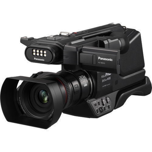 Panasonic HC-MDH3 AVCHD Shoulder Mount Camcorder พร้อมไฟ LED หัวกล้องและจอแบบทัชสกรีน ***สินค้าตกรุ่น