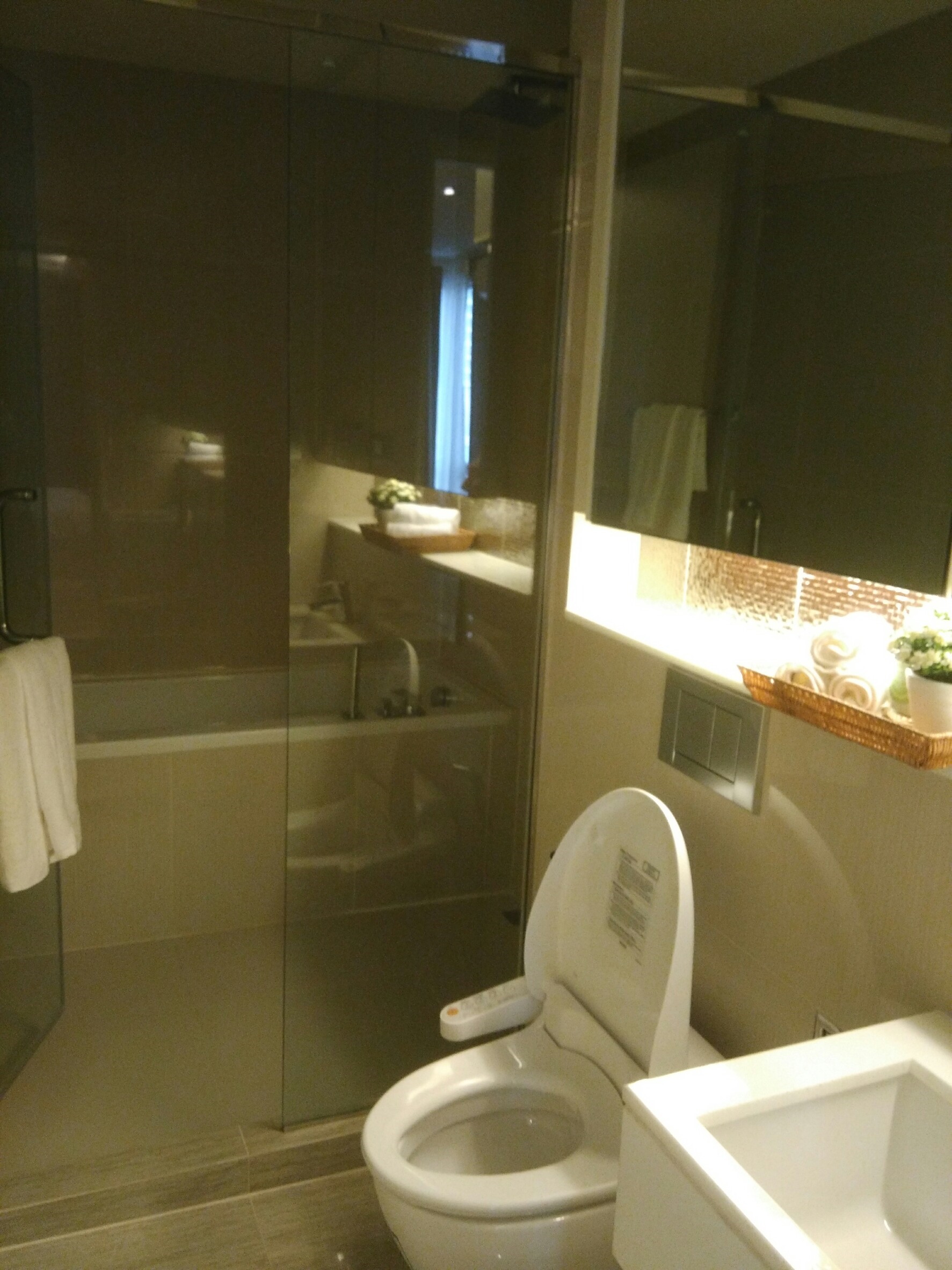 ขาย / เช่า คอนโด H Sukhumvit 43 (เอช สุขุมวิท 43) 1ห้องนอน 1 ห้องน้ำ 1ห้องรับแขก ห้องครัวในตัว พื้นที่ 40.92 ตร.ม ชั้น 9 ห้อง 99/53 วิวเมือง